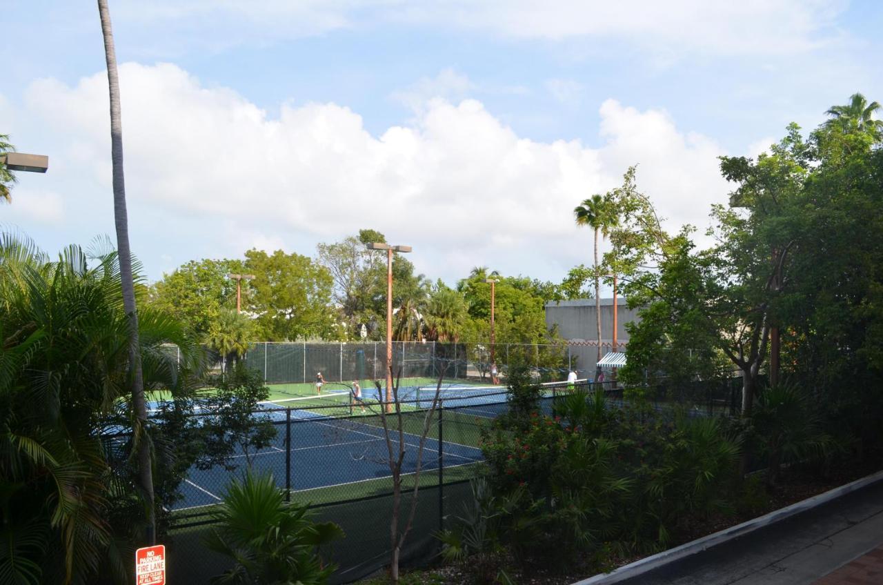 Beautifully Renovated Summer Of 2020 Come And Enjoy This Lovely Unit Key West Exterior foto