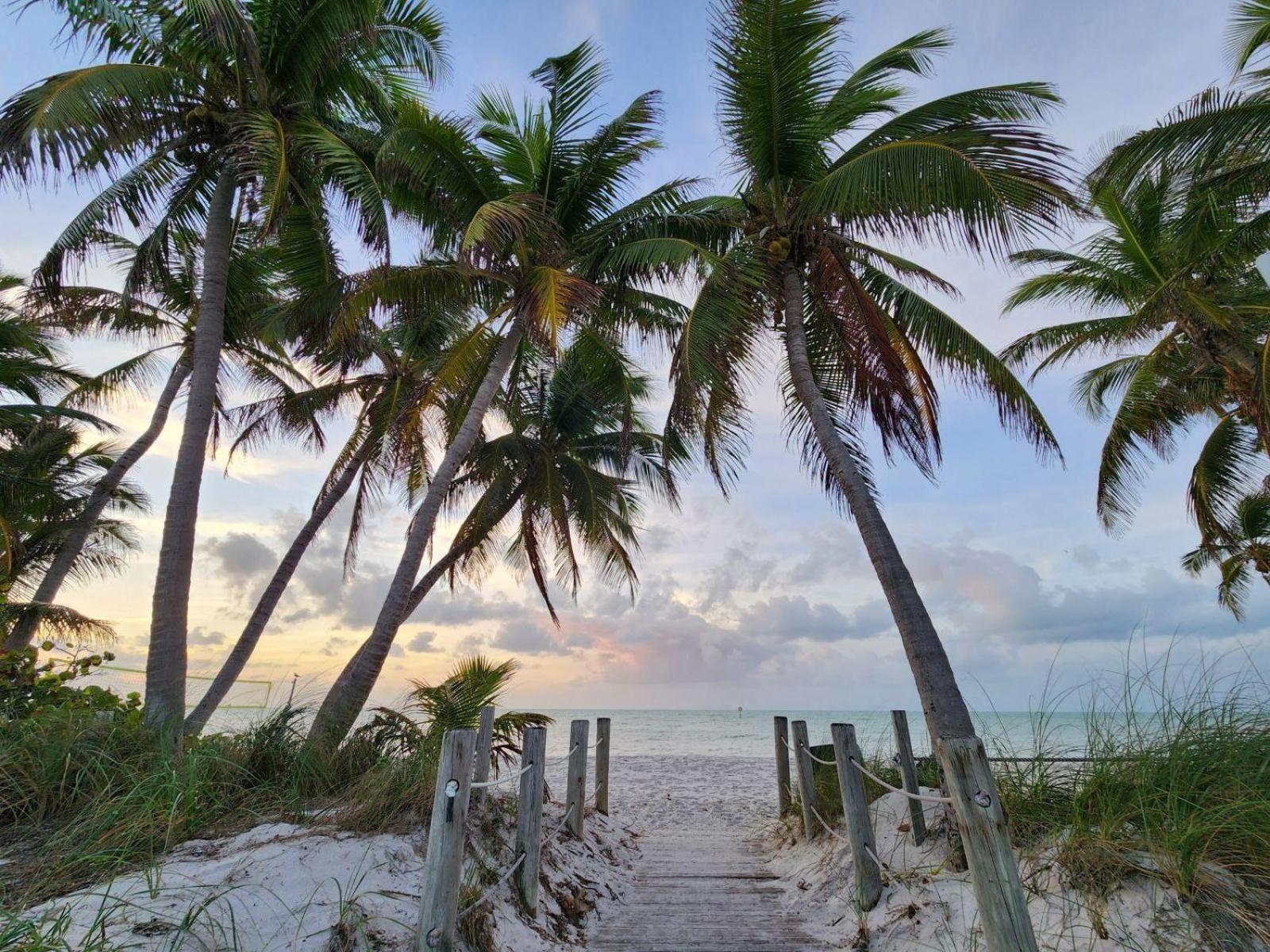 Beautifully Renovated Summer Of 2020 Come And Enjoy This Lovely Unit Key West Exterior foto